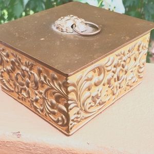 Vintage Solid brass box balsa lined LION